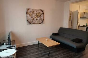 관광객 아파트 Joli T1 Avec Parking Gratuit