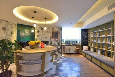 公寓式酒店  银座精宿济南长清大学城店