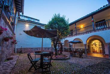 هتل Casona Juan Antonio