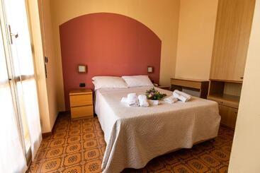 فندق Xxv Aprile Casa Per Ferie