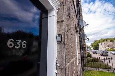 ツーリストアパートメント 1br Summit Holburn   Cosy Flat With Ultrafast Wifi