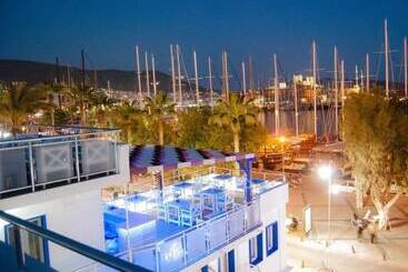 Akkan Hotel Marina   Adults Only