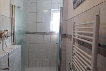 בית מלון כפרי An Der Karlstadt