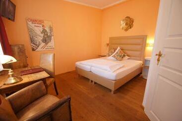 Hotel Design Chapeau Noir 3 Sterne Superior