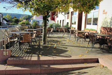 Отель Restaurant Zum Schlossberg