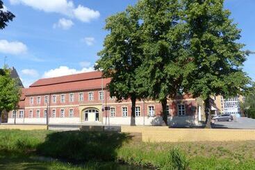 בית מלון כפרי Vierseithof Luckenwalde