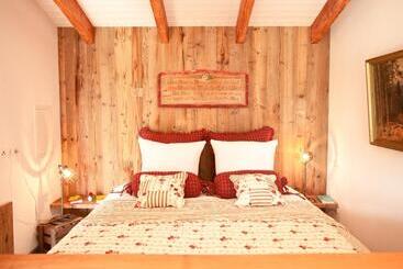 ホテル Weißt Du Noch   Gästehäuser & Suiten