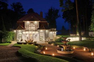 Villa Contessa Luxury Spa Hotels