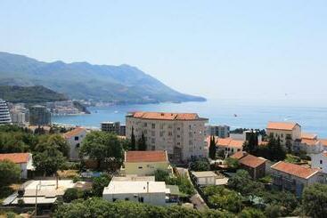 דירות לתיירים Sui Generis Apartments