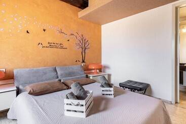 游客公寓 Lhe Sweet Apartment