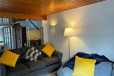 بنسيون G  Tranquil And Cozy Cottage Seaview Isle Of Wight