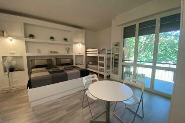 住宿加早餐  Bed&breakfast Bbqueen Sandonato Policlinico