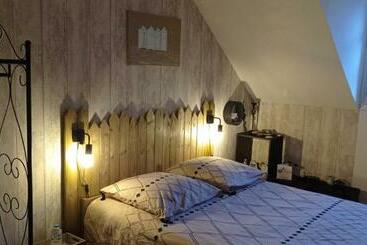 민박 Le Nid Des Anges 3 Chambres D Hôtes Avec Petit Déjeuner Et Piscine