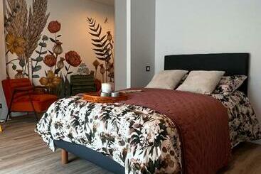 アパートホテル Manava Les Jardins De Monge