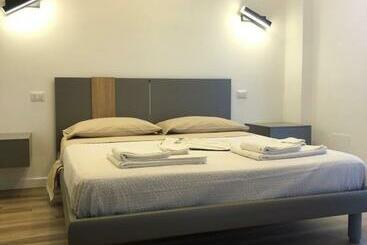 Пансион A Due Passi Dalla Scalinata Rooms