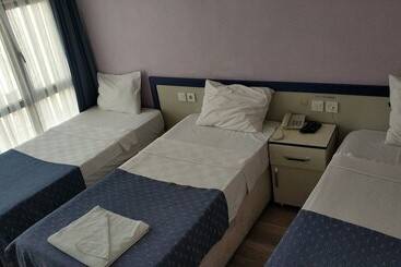 ベッドアンドブレックファースト Akkus