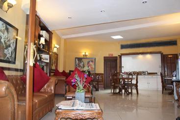 هتل Jukaso Inn Down Town