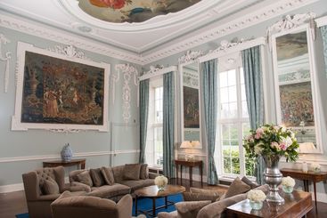 هتل Luttrellstown Castle Resort