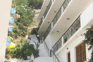 בית מלון כפרי Ostria