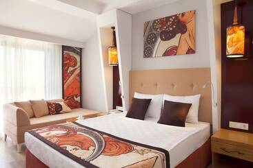 בית מלון כפרי Side Orange Palace - All Inclusive