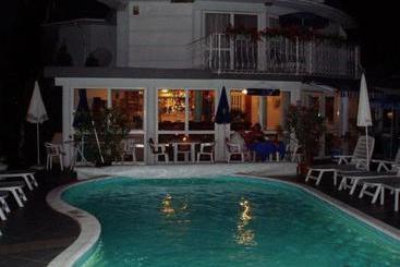 Villa Rosa
