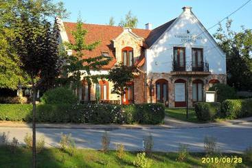 Várkert Panzió
