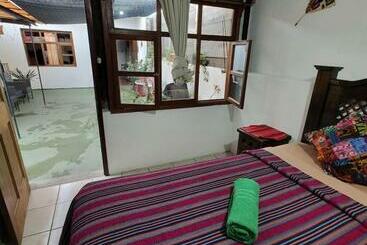 فندق Francisco S Rest House