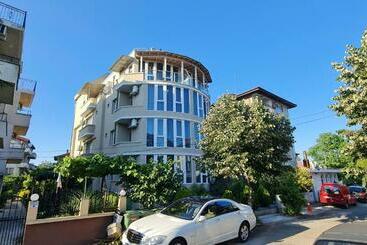 ペンション къща за гости беглик таш 2