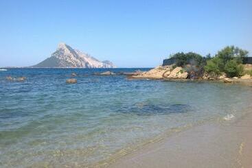 Жильё для туристов Case In Style 9 Residence Tavolara