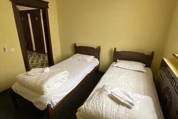 הוסטל Shayx Jalol