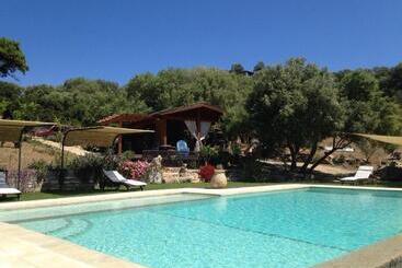 B&b Isole Di Pietra