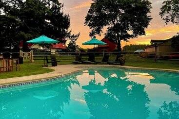 مبيت وإفطار Galvanized America Inn & Art Gallery