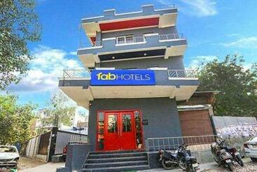 בית מלון כפרי Yellow Chilli Britannia Chowk