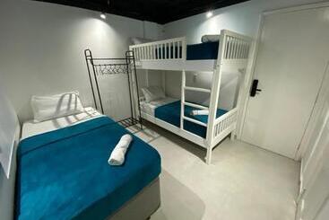 هتل آپارتمان Ház