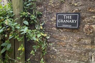 דירות לתיירים Beautiful Barn Conversion With Wood Burning Stove