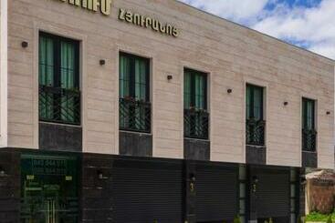 בית מלון כפרי отель Auroom ванадзор