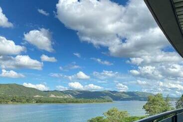 ツーリストアパートメント Departamento Con Vista Al Lago En Veneto Village