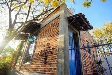 胶囊酒店 Casa Aurora