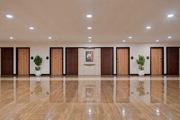 ホテル Tip Top International Pune