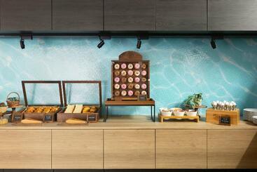 בית מלון כפרי The B Osaka Shinsekai