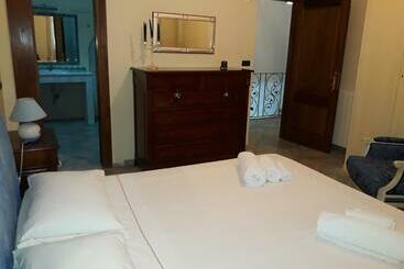 פנסיון Room In Guest Room   Sardegna Affitto Camere