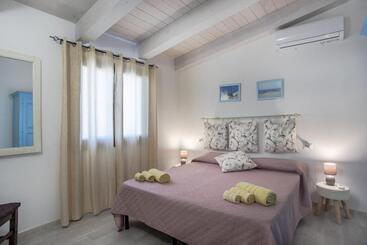 ツーリストアパートメント Prima Luce