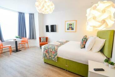 מלון דירות The Birchover Residences Trent Bridge