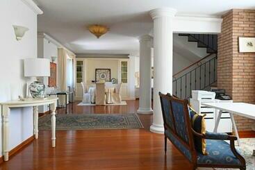 Bed and Breakfast Aura Relais