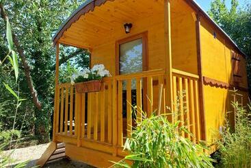 住宿加早餐  La Roulotte Du Herdal