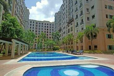 هتل آپارتمان Taj S Condotel