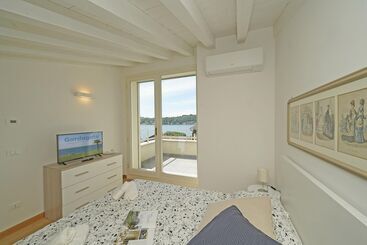 관광객 아파트 Una Finestra Vista Lago