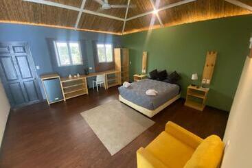 ユースホステル Grand Park Manuel Antonio   Adults Only