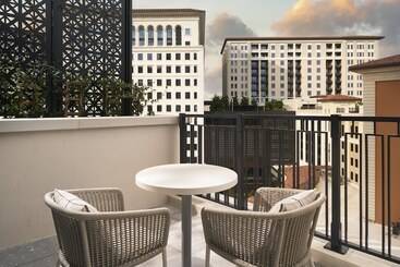 בית מלון כפרי Loews Coral Gables