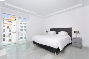 Апарт-отель B51 Executive Flats Marbella